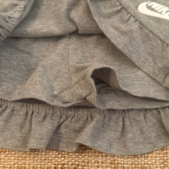 Nike Gray Cotton Ruffle Hem Girls Tennis Athletic Skort Skirt 3T - Picture 3 of 5